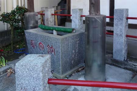 横浜市泉区・白姫神社の御手水場