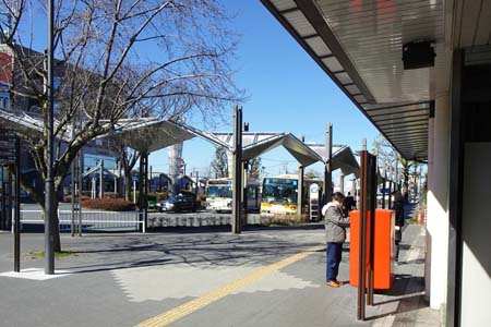 新治市民の森から横浜高尾山・十日市場の駅前
