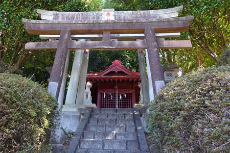 新治市民の森から横浜高尾山・椿稲荷社
