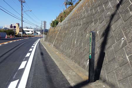 新治市民の森から横浜高尾山・飯綱神社の道標
