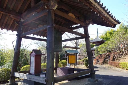 所沢市・不動寺の鐘楼