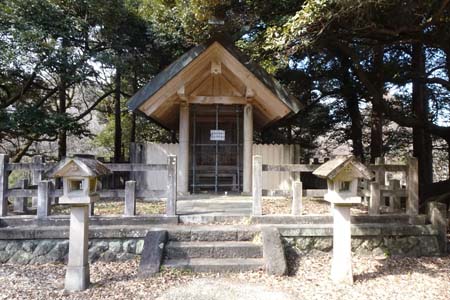 狭山丘陵・玉湖神社