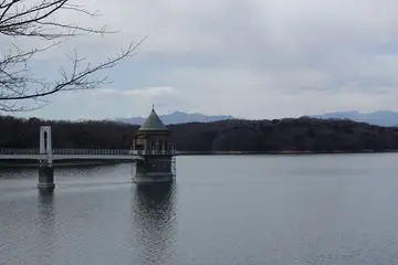 狭山湖の取水塔