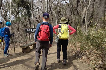 八王子丘陵・勝負沼と雷電山への分岐