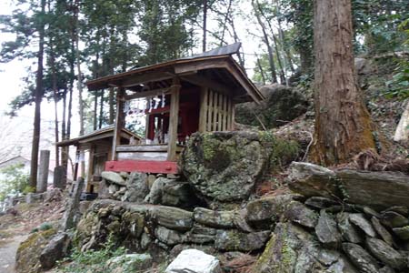 寄居町・姥宮神社の摂社