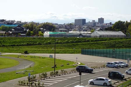 横浜市泉区・境川遊水地公園に運動場