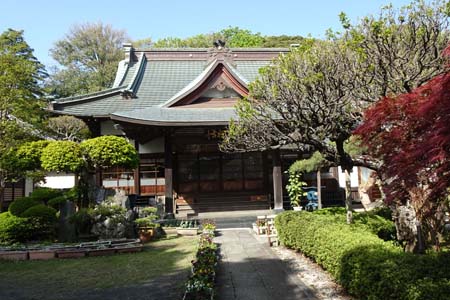 横浜市泉区・東泉寺の本堂