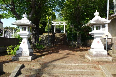 横浜市泉区・琴平神社の参道