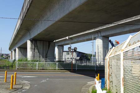 横浜市泉区・いずみの線の高架橋