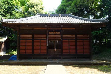 横浜市泉区・左馬神社の拝殿