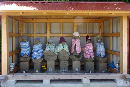 横浜市泉区・飯田神社の地蔵堂