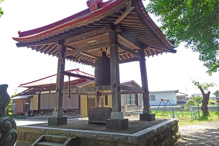 横浜市泉区・飯田神社の鐘楼