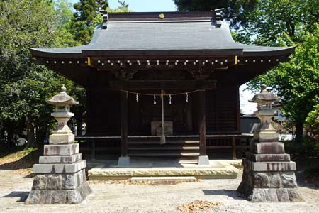 横浜市泉区・飯田神社の拝殿