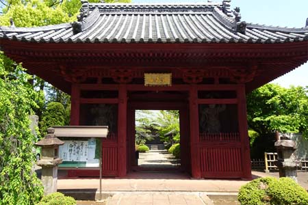 横浜市泉区・本興寺の仁王門
