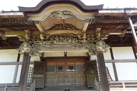 横浜市泉区・本興寺の本堂
