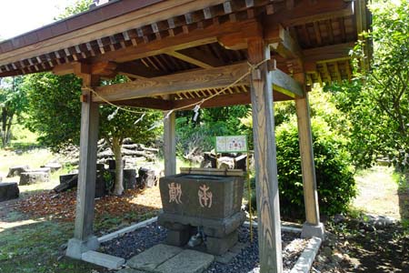 横浜市瀬谷区・若宮八幡宮の御手水場