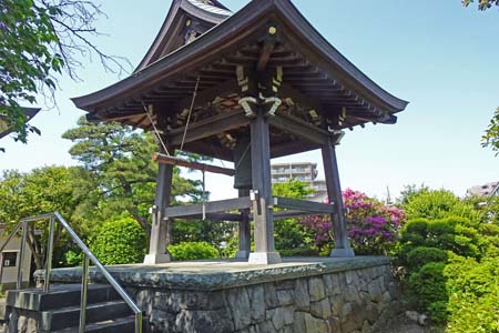 町田市・円成寺の鐘楼