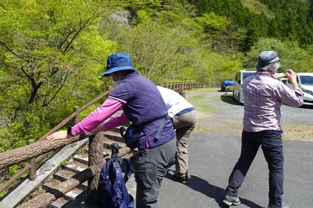 三頭山・数馬臨時駐車場