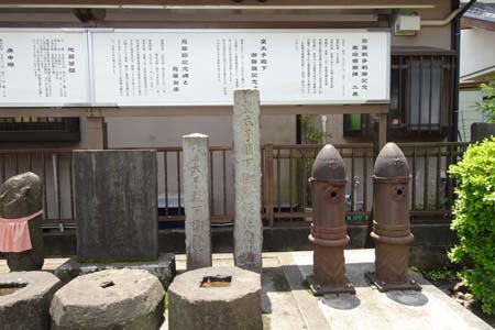 町田市・杉山神社の庚申塚や石像