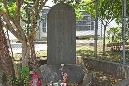 町田市・町田シバヒロの側に馬頭観音