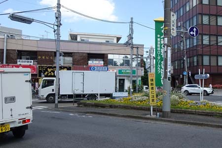 町田市・鶴川街道を超え