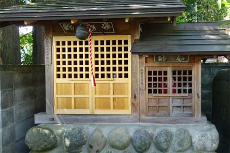 青梅市・清宝院の稲荷大明神、牛頭天王社