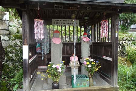 青梅市・天澤院の地蔵堂にお願い地蔵