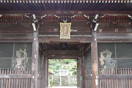 青梅市・即清寺の二天門