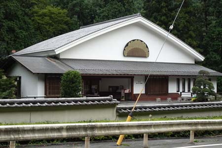 大多摩ウォーキングトレイルＡ－２・櫛かんざし美術館