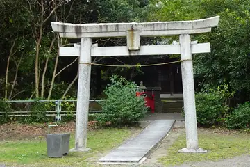 氷取沢神社の鳥居