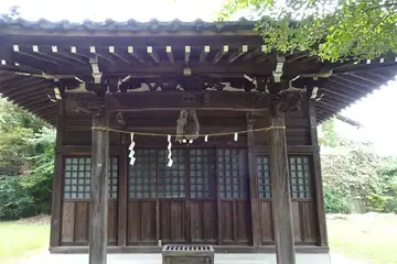氷取沢神社の拝殿