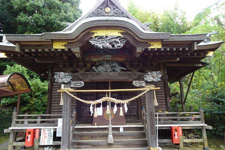 町田市・小野神社の拝殿