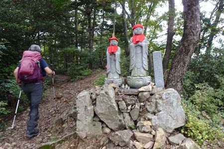 八王子城山・小さなコブに愛宕地蔵
