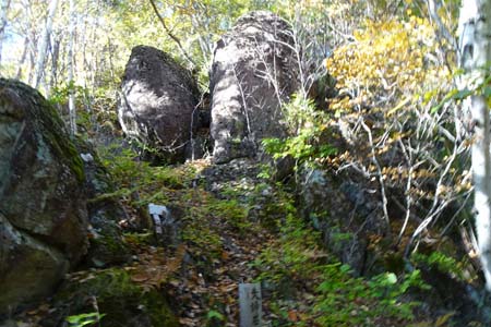守屋山・夫婦岩