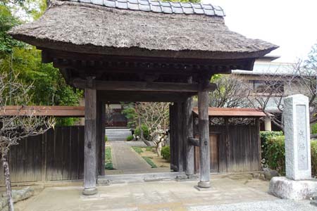 鎌倉市・成福寺の山門
