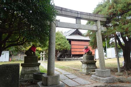 鎌倉市・厳島神社の石鳥居