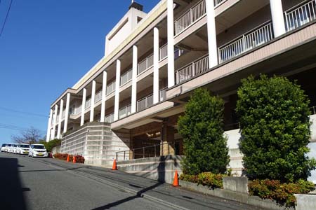 横浜市戸塚区・特別老人ホーム芙蓉園の脇を