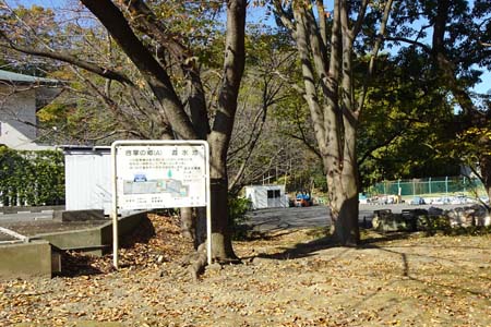 横浜市戸塚区・合掌の里の駐車場
