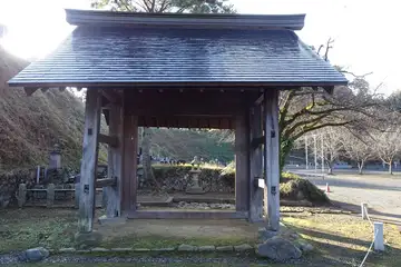 心源院の山門