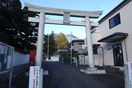 横浜市緑区・杉山神社の鳥居
