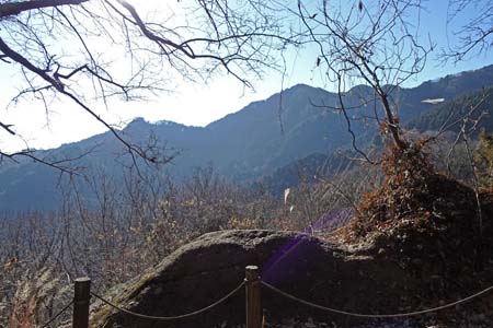 石老山・展望が開ける八方岩