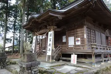 子生神社の拝殿