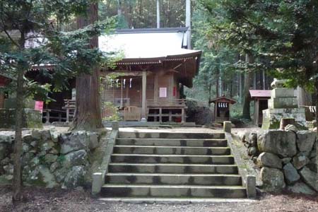 あきる野市・三嶋神社の拝殿