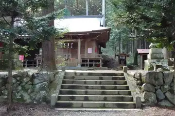 三嶋神社の拝殿
