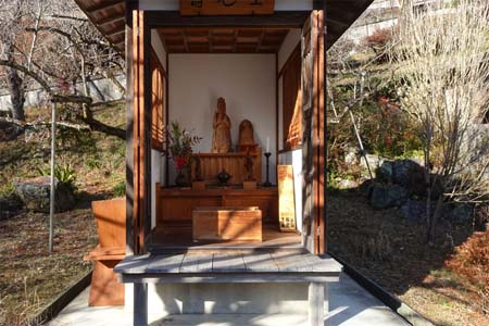 あきる野市・徳雲寺の寿老人堂