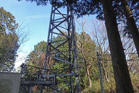 千代田アルプス・山頂に電波塔
