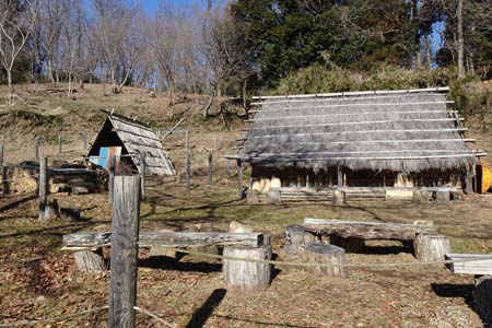 小野路・炭焼き小屋