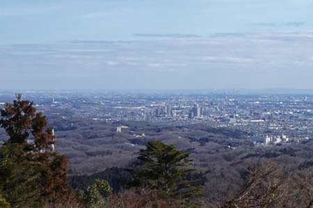 高尾山・霞台から眺める都心の街並み
