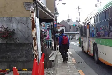 青梅の駅前
