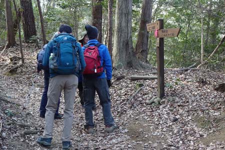 赤ぼっこから吉野梅郷・こんにゃく岩からの道を合わせ